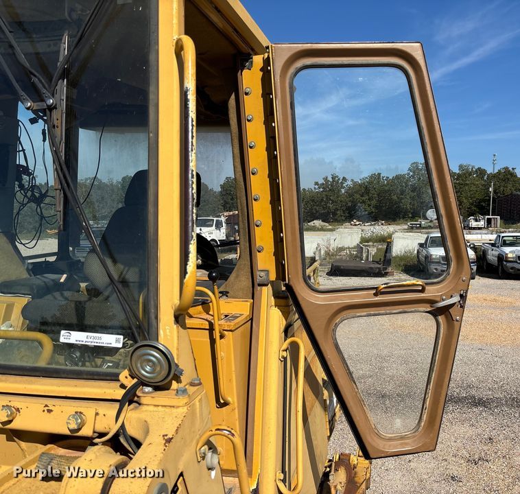 image for item EV3035 1997 Caterpillar 963B track loader