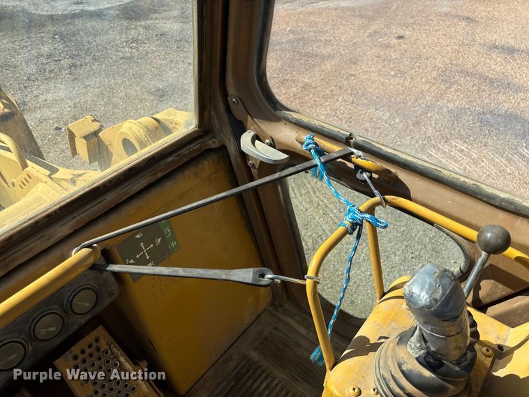 image for item EV3035 1997 Caterpillar 963B track loader