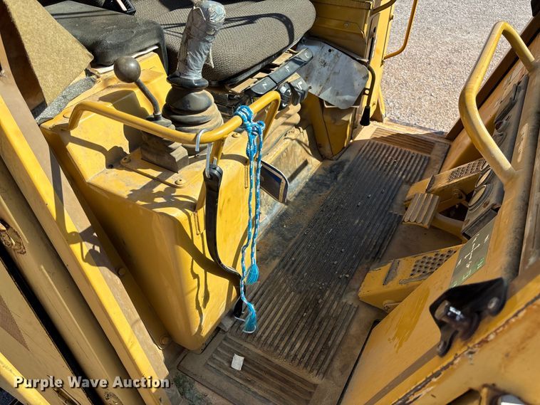 image for item EV3035 1997 Caterpillar 963B track loader