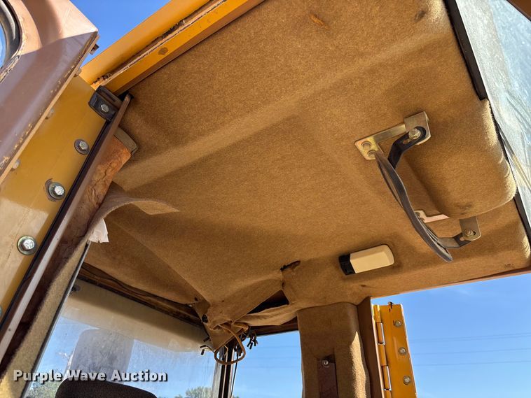 image for item EV3035 1997 Caterpillar 963B track loader