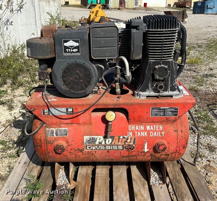 image for item EV3042 Devilbiss Pro Air 2 air compressor