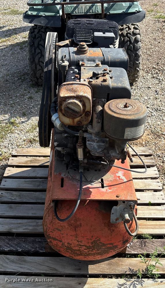 image for item EV3042 Devilbiss Pro Air 2 air compressor