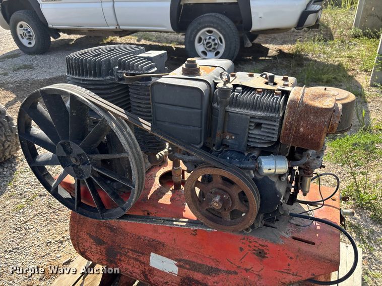 image for item EV3042 Devilbiss Pro Air 2 air compressor