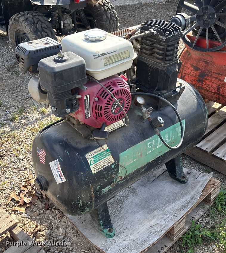 image for item EV3043 Speedaire air compressor