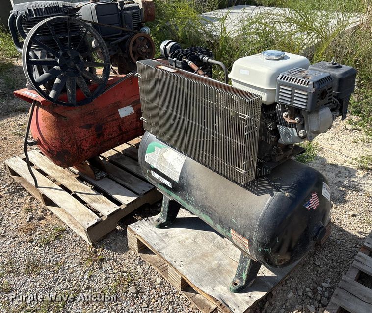 image for item EV3043 Speedaire air compressor