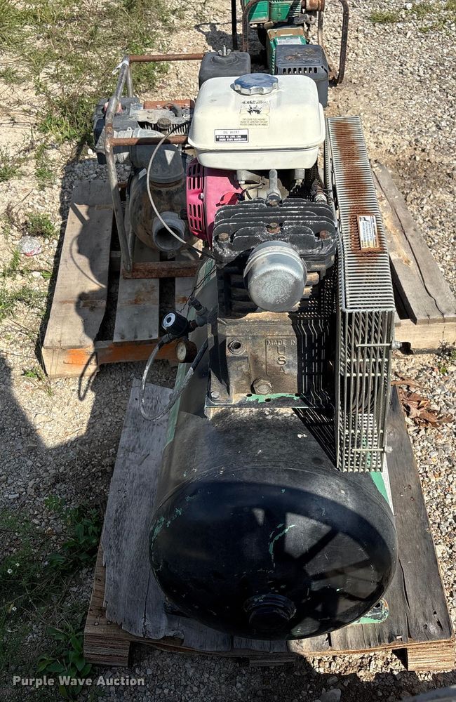 image for item EV3043 Speedaire air compressor