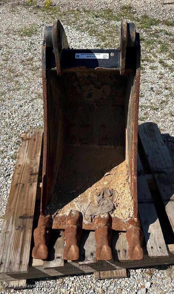 image for item EV3046 Caterpillar 18