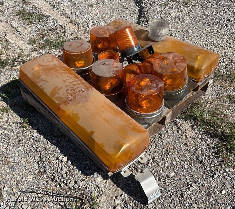 image for item EV3049 Emergency lights