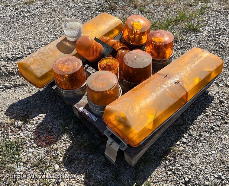 image for item EV3049 Emergency lights