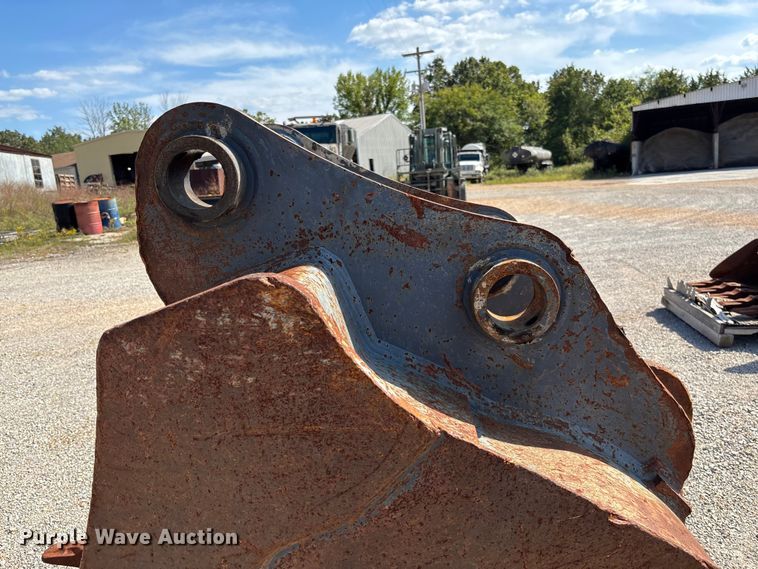 image for item EV3051 Strickland EC240 excavator bucket