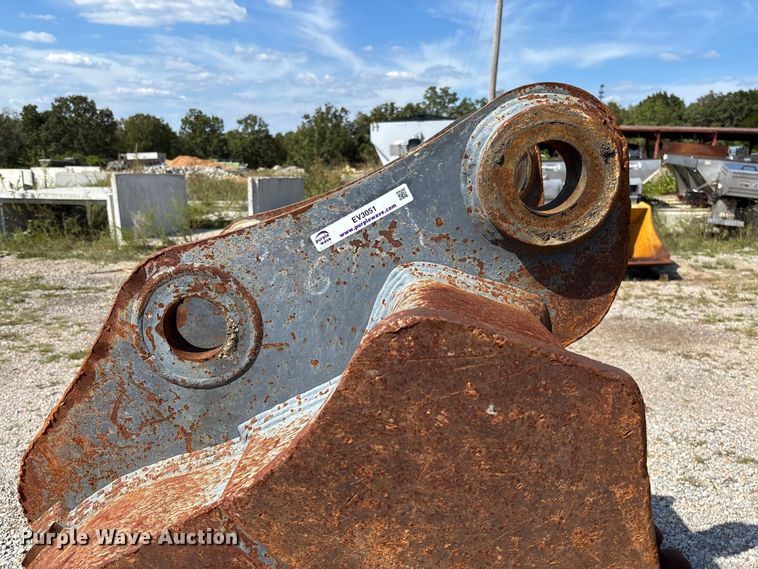 image for item EV3051 Strickland EC240 excavator bucket