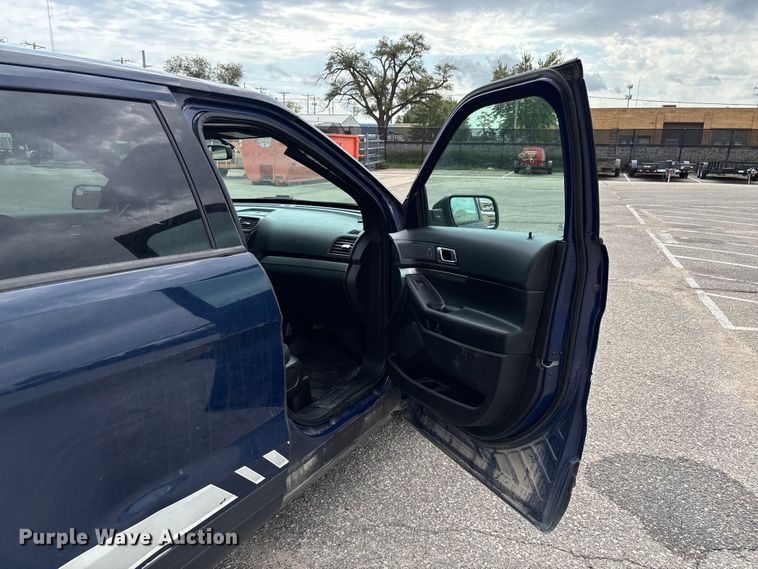 image for item EV3065 2017 Ford Explorer Police Interceptor SUV