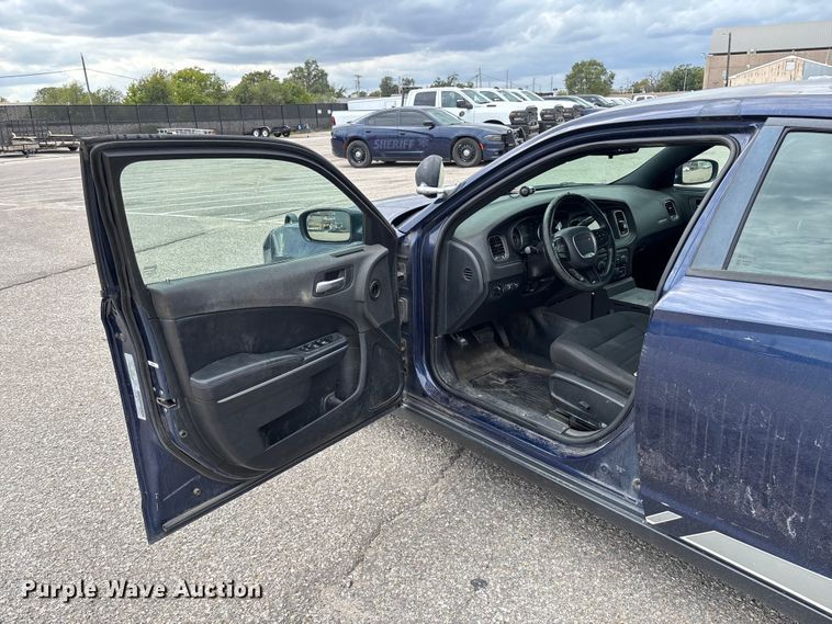 image for item EV3067 2017 Dodge Charger Police 