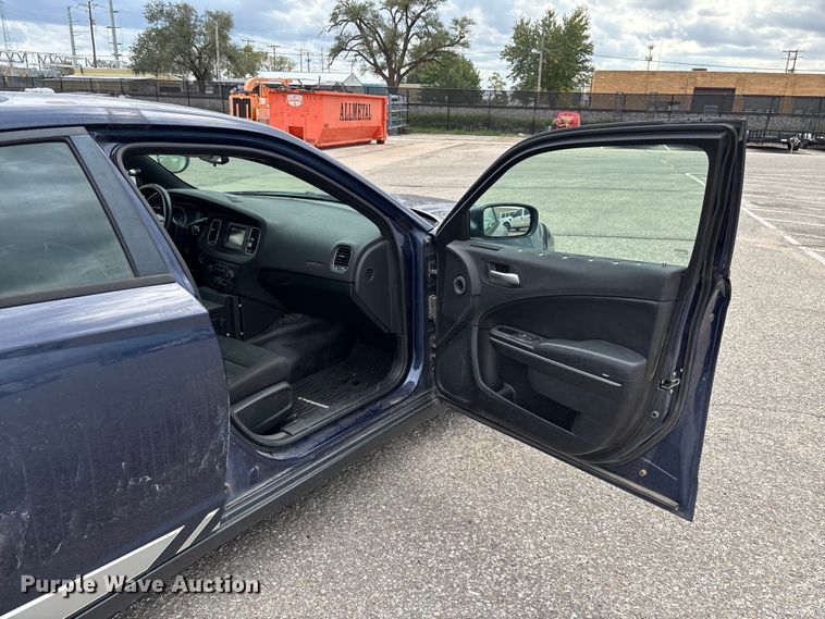 image for item EV3067 2017 Dodge Charger Police 