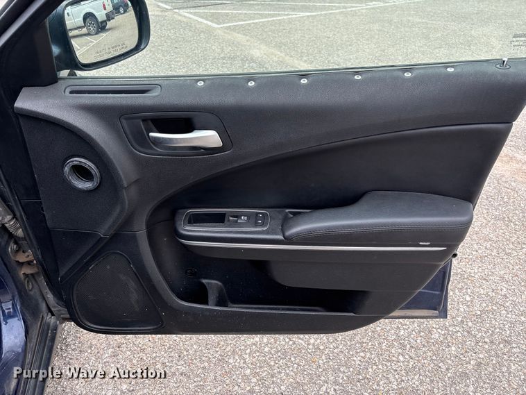 image for item EV3067 2017 Dodge Charger Police 