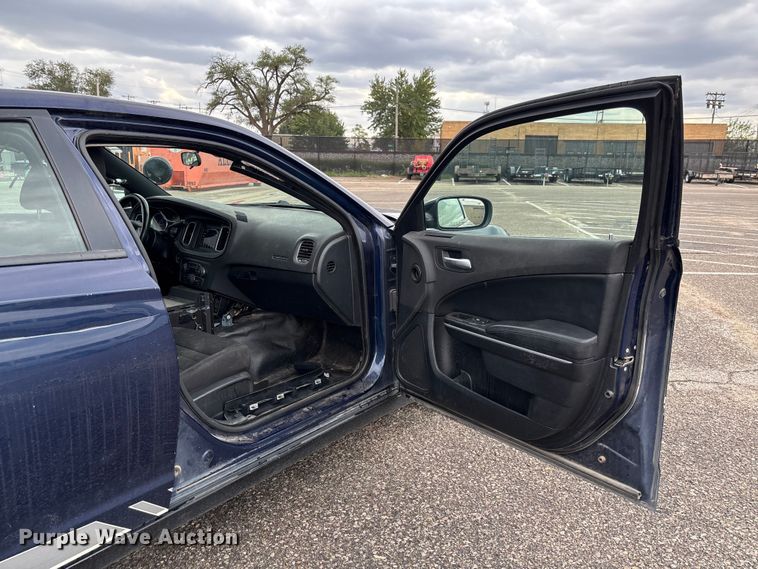 image for item EV3069 2019 Dodge Charger Police 