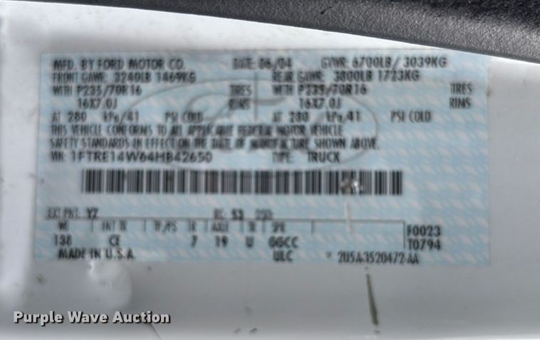 image for item EV3070 2004 Ford E150 van