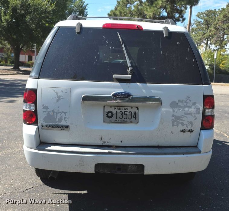 image for item FI0504 2009 Ford Explorer XLT SUV