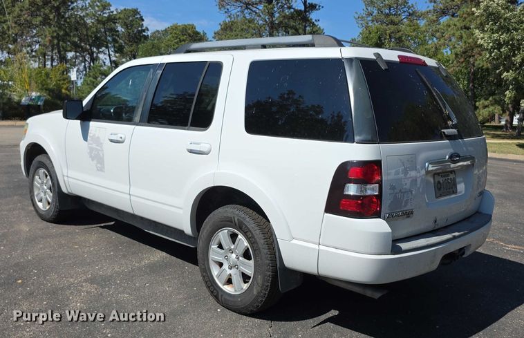 image for item FI0504 2009 Ford Explorer XLT SUV