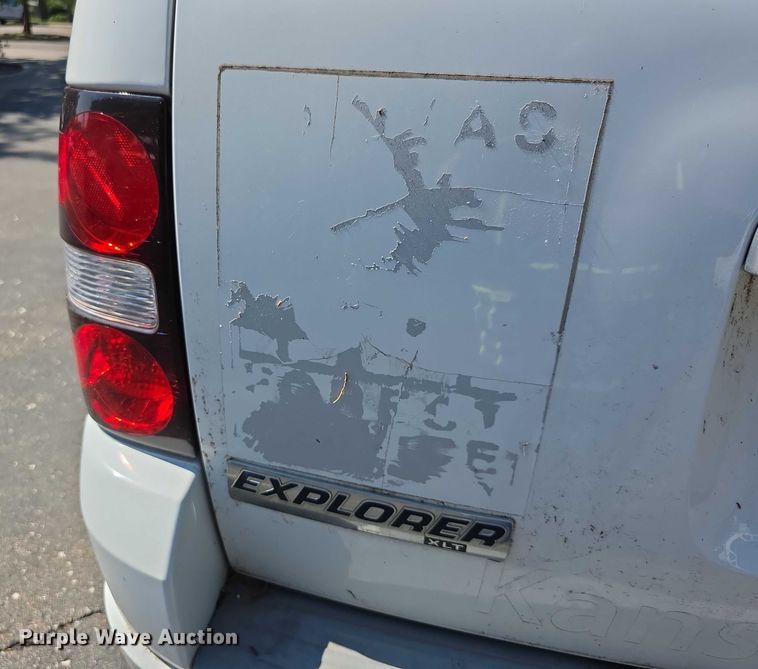 image for item FI0504 2009 Ford Explorer XLT SUV