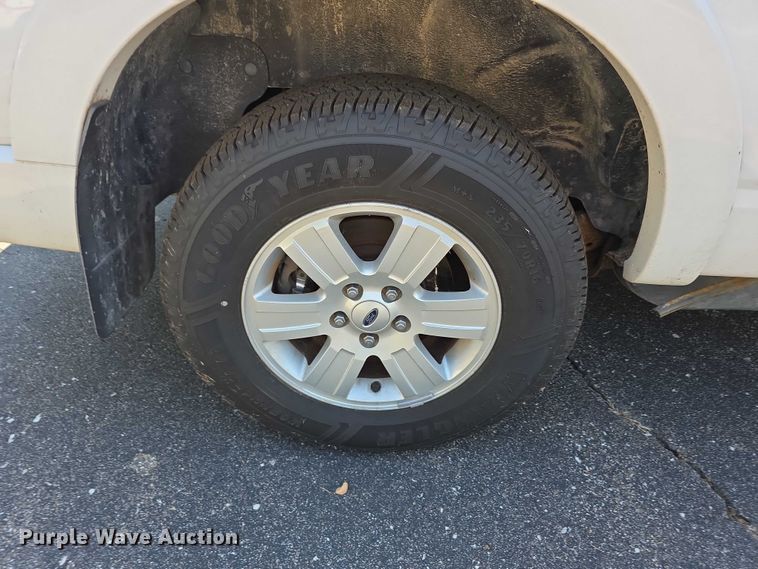 image for item FI0504 2009 Ford Explorer XLT SUV