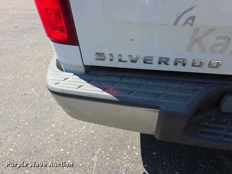 image for item FI0505 2012 Chevrolet  Silverado 1500 Crew Cab pickup truck