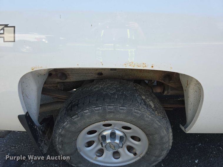 image for item FI0505 2012 Chevrolet  Silverado 1500 Crew Cab pickup truck