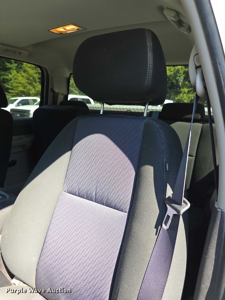 image for item FI0505 2012 Chevrolet  Silverado 1500 Crew Cab pickup truck