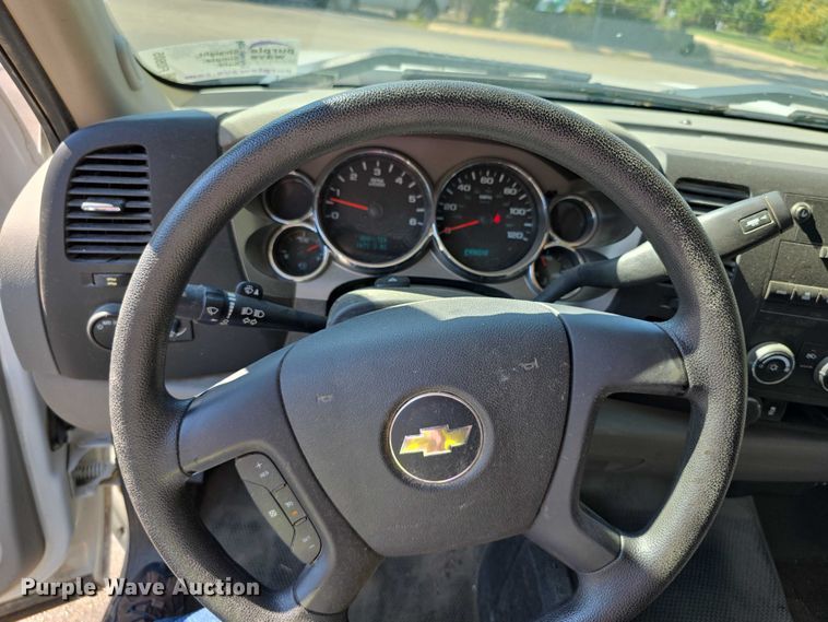 image for item FI0505 2012 Chevrolet  Silverado 1500 Crew Cab pickup truck