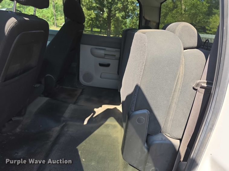 image for item FI0505 2012 Chevrolet  Silverado 1500 Crew Cab pickup truck