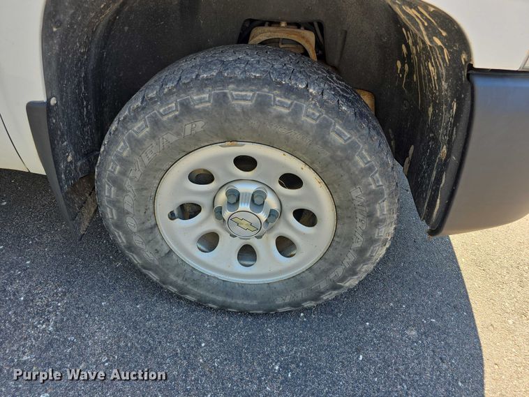 image for item FI0505 2012 Chevrolet  Silverado 1500 Crew Cab pickup truck