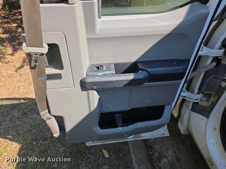 image for item FI0506 2015 Ford F150 SuperCab pickup truck