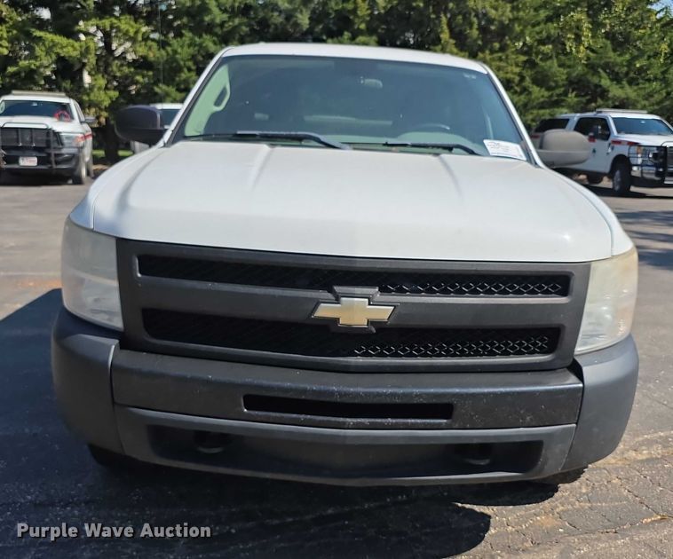 image for item FI0507 2011 Chevrolet Silverado 1500 Crew Cab pickup truck