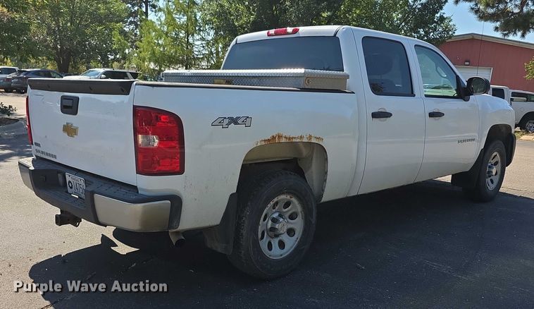 image for item FI0507 2011 Chevrolet Silverado 1500 Crew Cab pickup truck