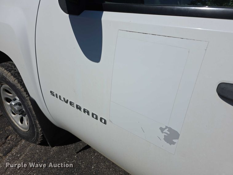 image for item FI0507 2011 Chevrolet Silverado 1500 Crew Cab pickup truck