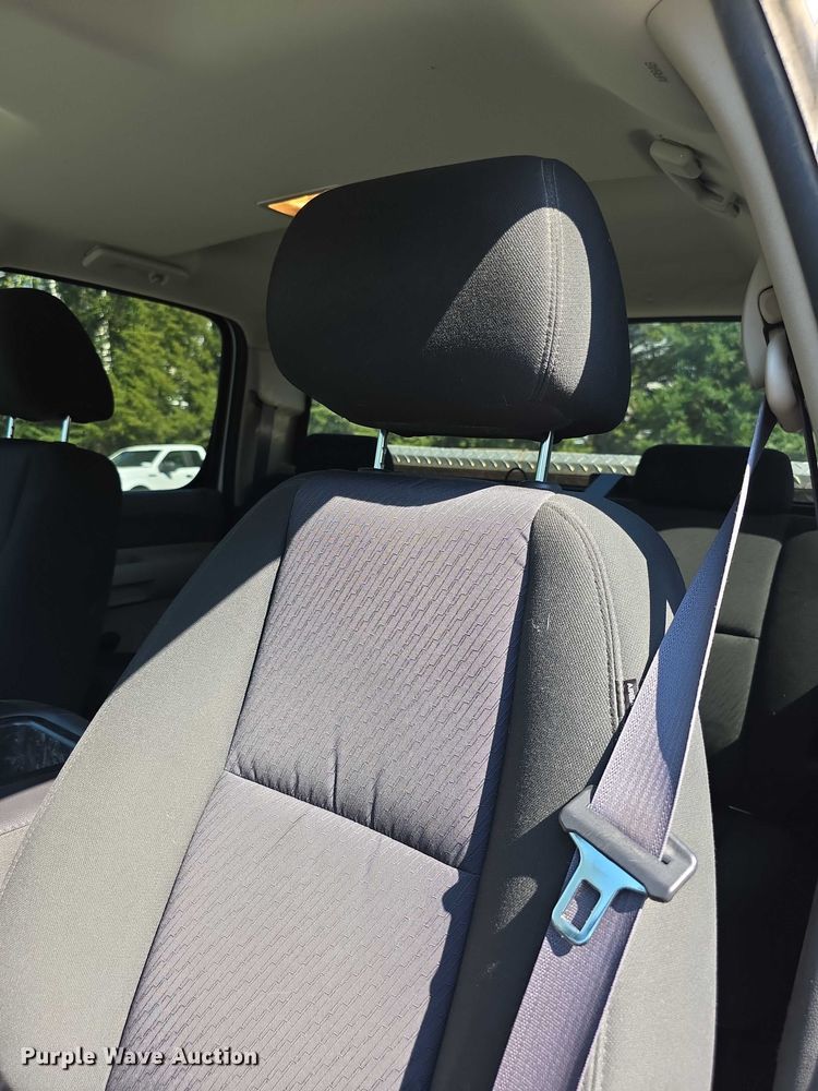 image for item FI0507 2011 Chevrolet Silverado 1500 Crew Cab pickup truck