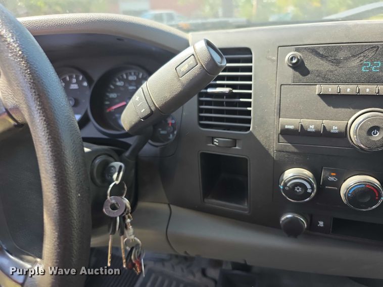 image for item FI0507 2011 Chevrolet Silverado 1500 Crew Cab pickup truck