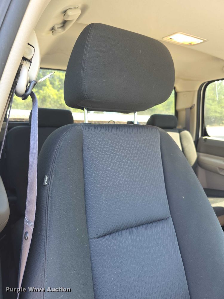 image for item FI0507 2011 Chevrolet Silverado 1500 Crew Cab pickup truck