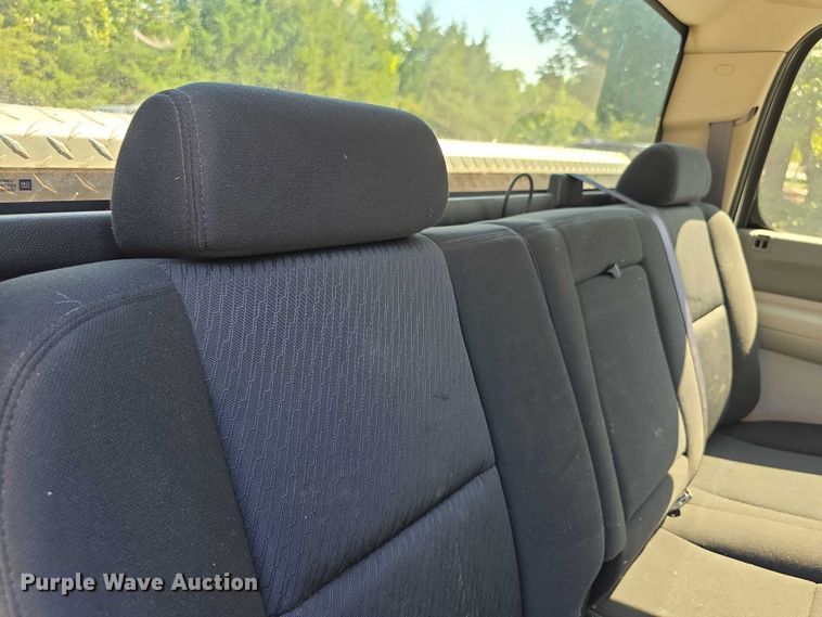 image for item FI0507 2011 Chevrolet Silverado 1500 Crew Cab pickup truck