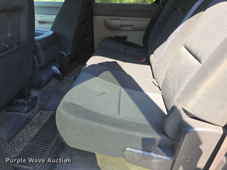 image for item FI0507 2011 Chevrolet Silverado 1500 Crew Cab pickup truck