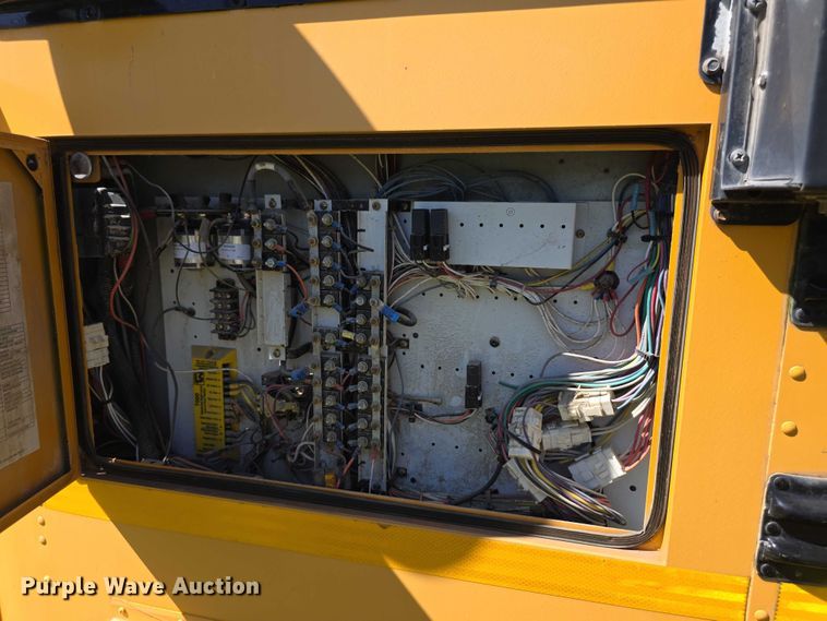 image for item FI0511 2007 Bluebird  school bus