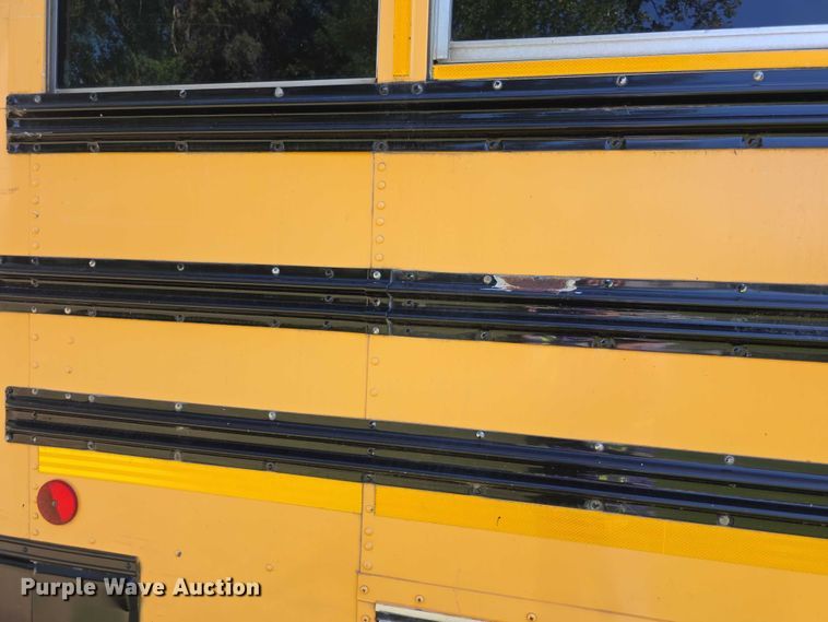 image for item FI0511 2007 Bluebird  school bus