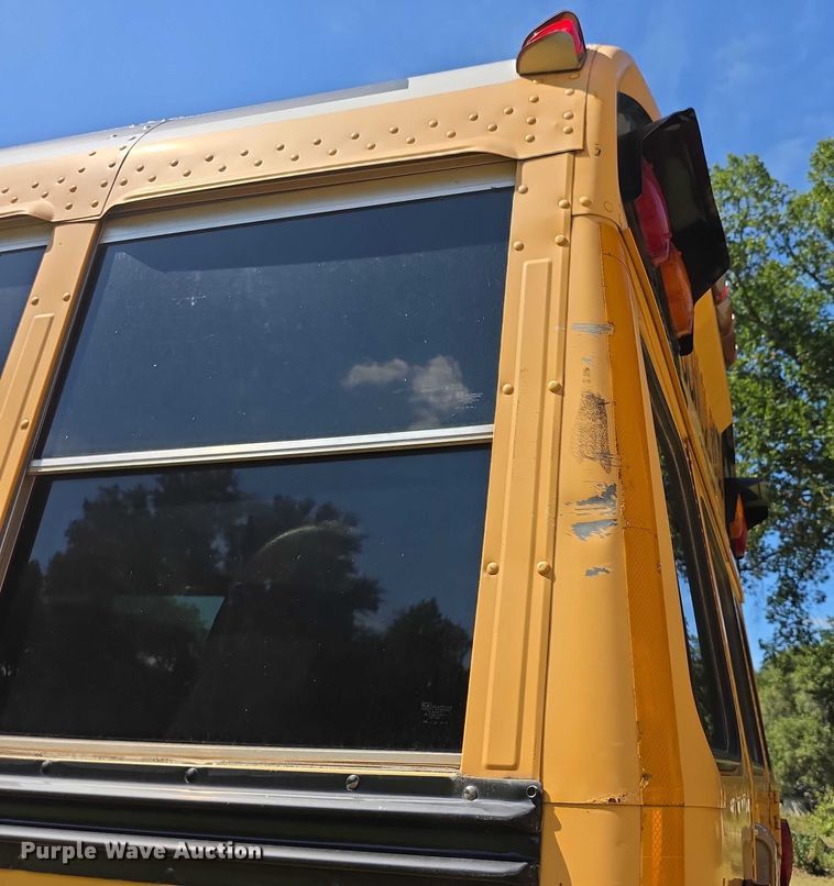 image for item FI0511 2007 Bluebird  school bus