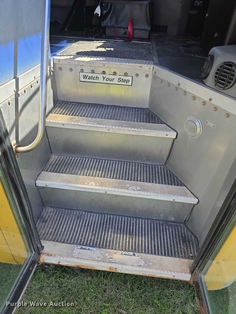 image for item FI0511 2007 Bluebird  school bus