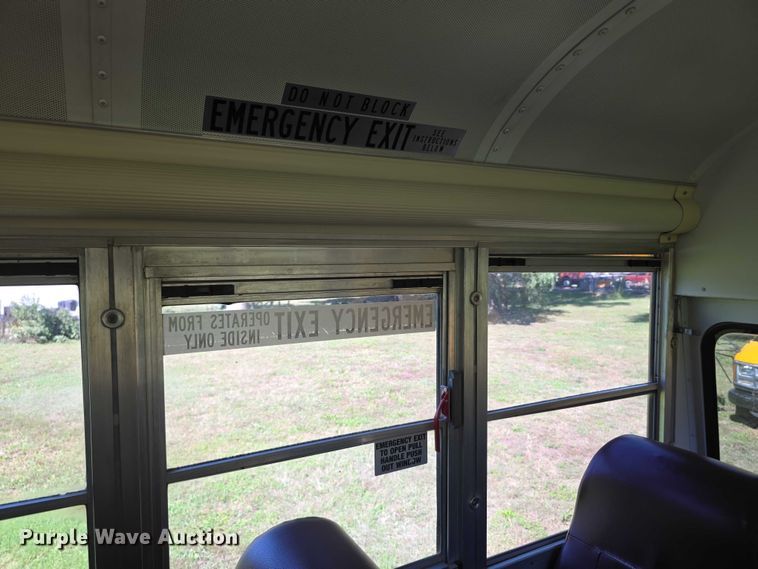 image for item FI0511 2007 Bluebird  school bus