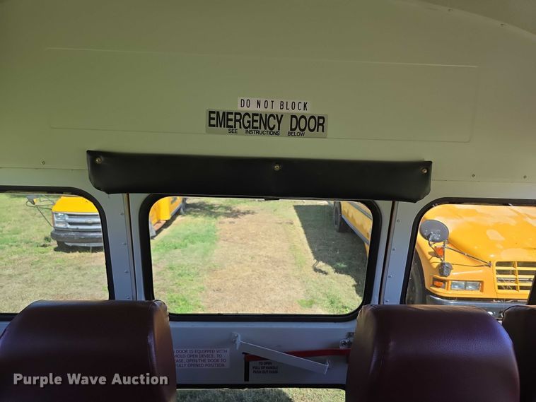 image for item FI0511 2007 Bluebird  school bus