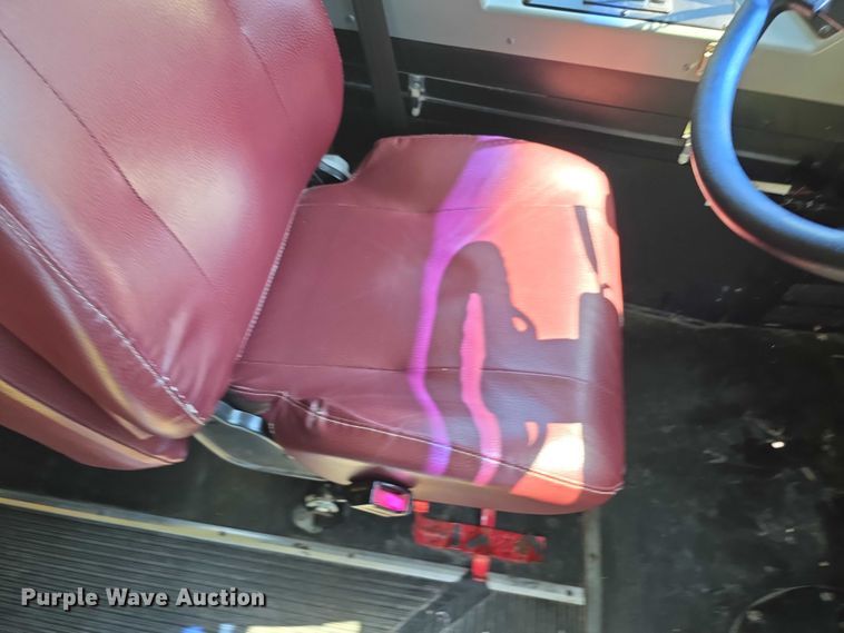 image for item FI0511 2007 Bluebird  school bus