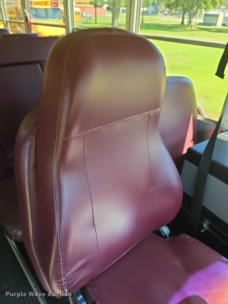 image for item FI0511 2007 Bluebird  school bus