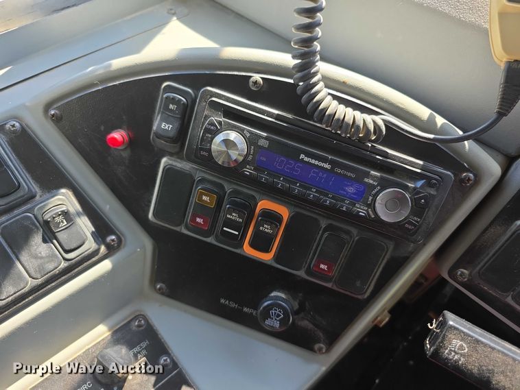 image for item FI0511 2007 Bluebird  school bus