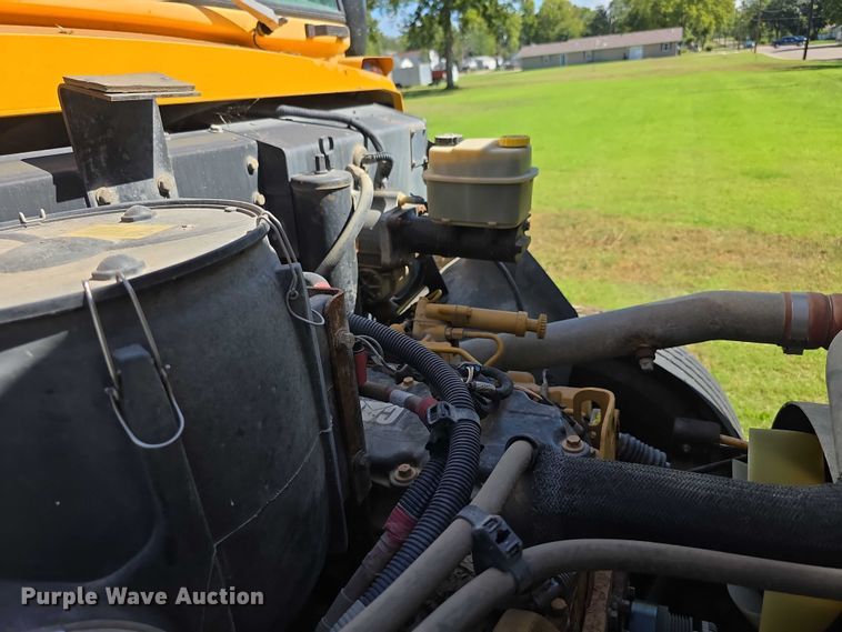 image for item FI0511 2007 Bluebird  school bus